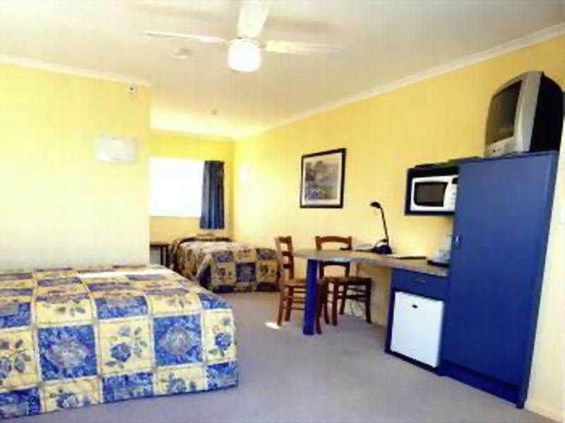 Elliotts Kapiti Coast Motor Lodge Paraparaumu Esterno foto